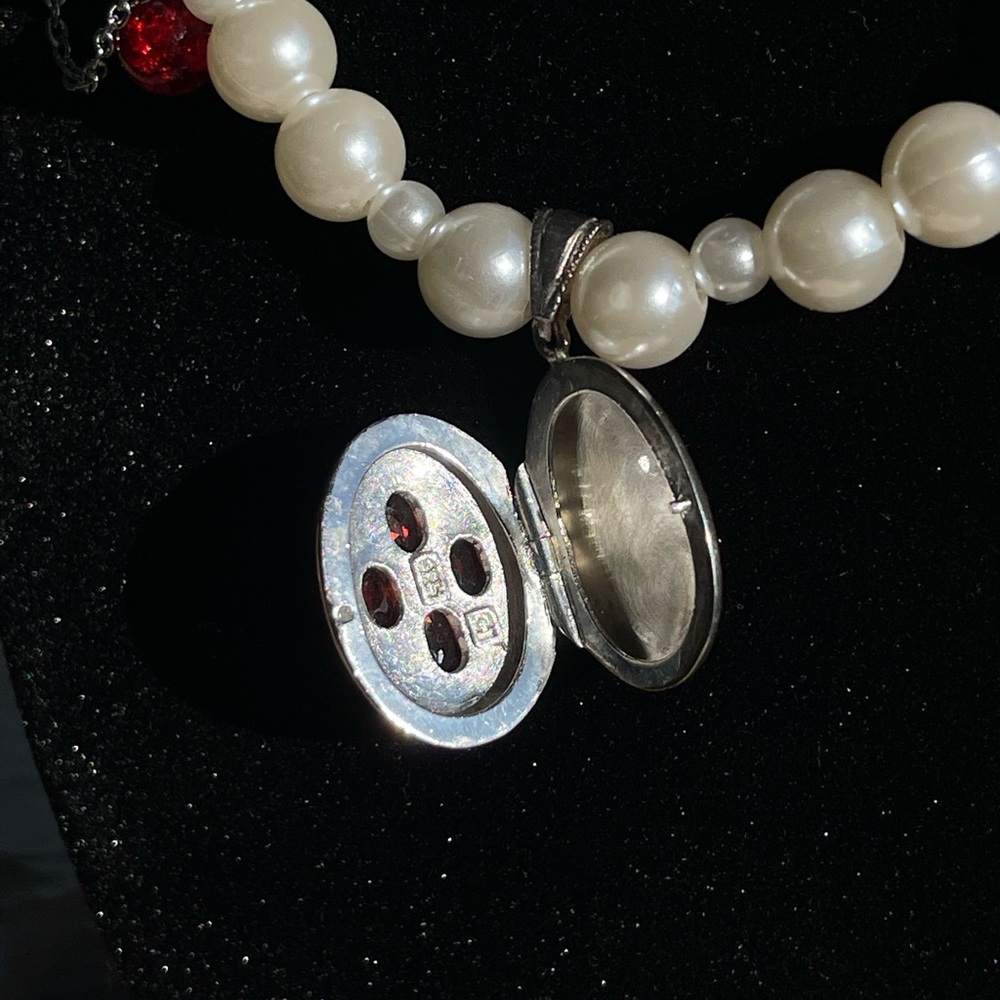 ♡ Lovers Locket ♡ - Picture 4 of 5